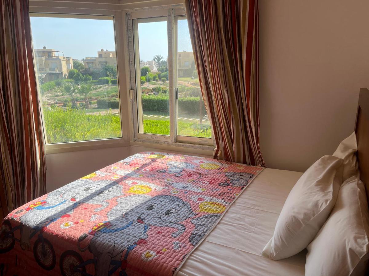 A Sea View Spacious Cheering 5 Bedroom Villa Ain Sokhna "Ain Bay" فيلا كاملة للإيجار قرية العين باي Ain Suchna Exterior foto