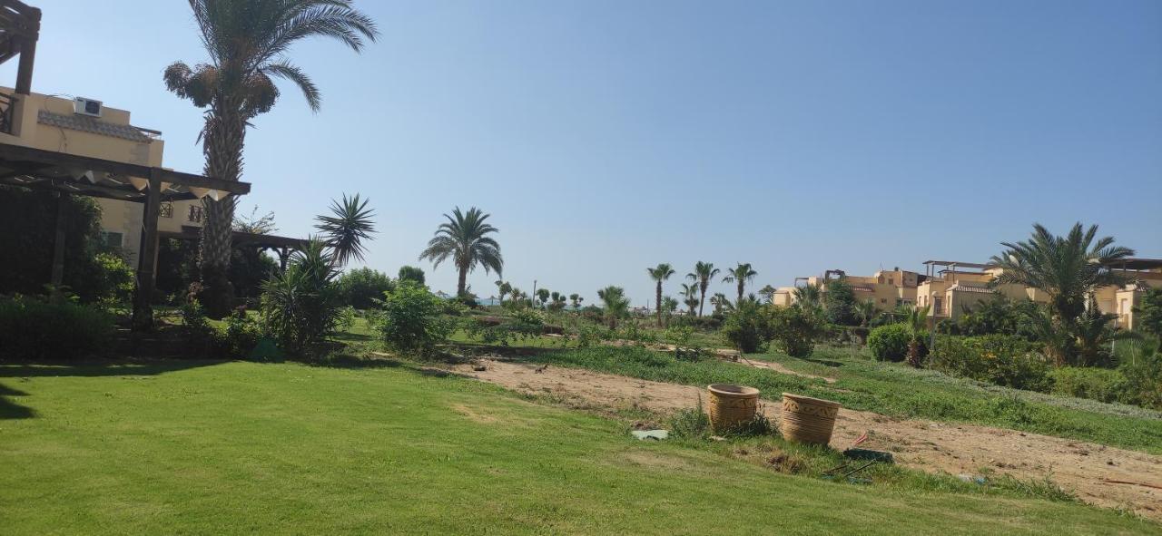 A Sea View Spacious Cheering 5 Bedroom Villa Ain Sokhna "Ain Bay" فيلا كاملة للإيجار قرية العين باي Ain Suchna Exterior foto