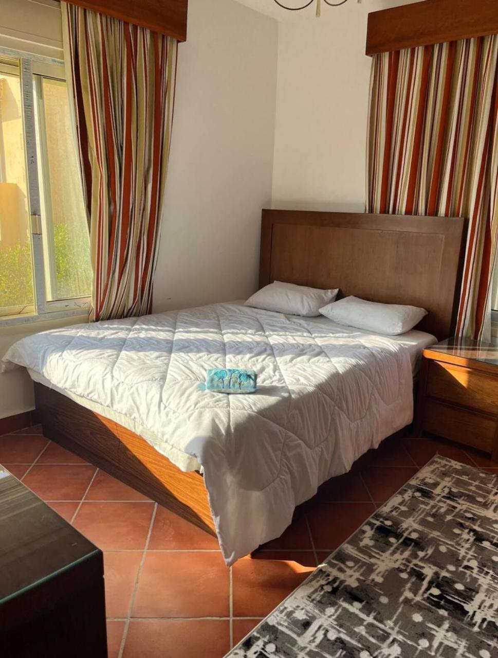 A Sea View Spacious Cheering 5 Bedroom Villa Ain Sokhna "Ain Bay" فيلا كاملة للإيجار قرية العين باي Ain Suchna Exterior foto