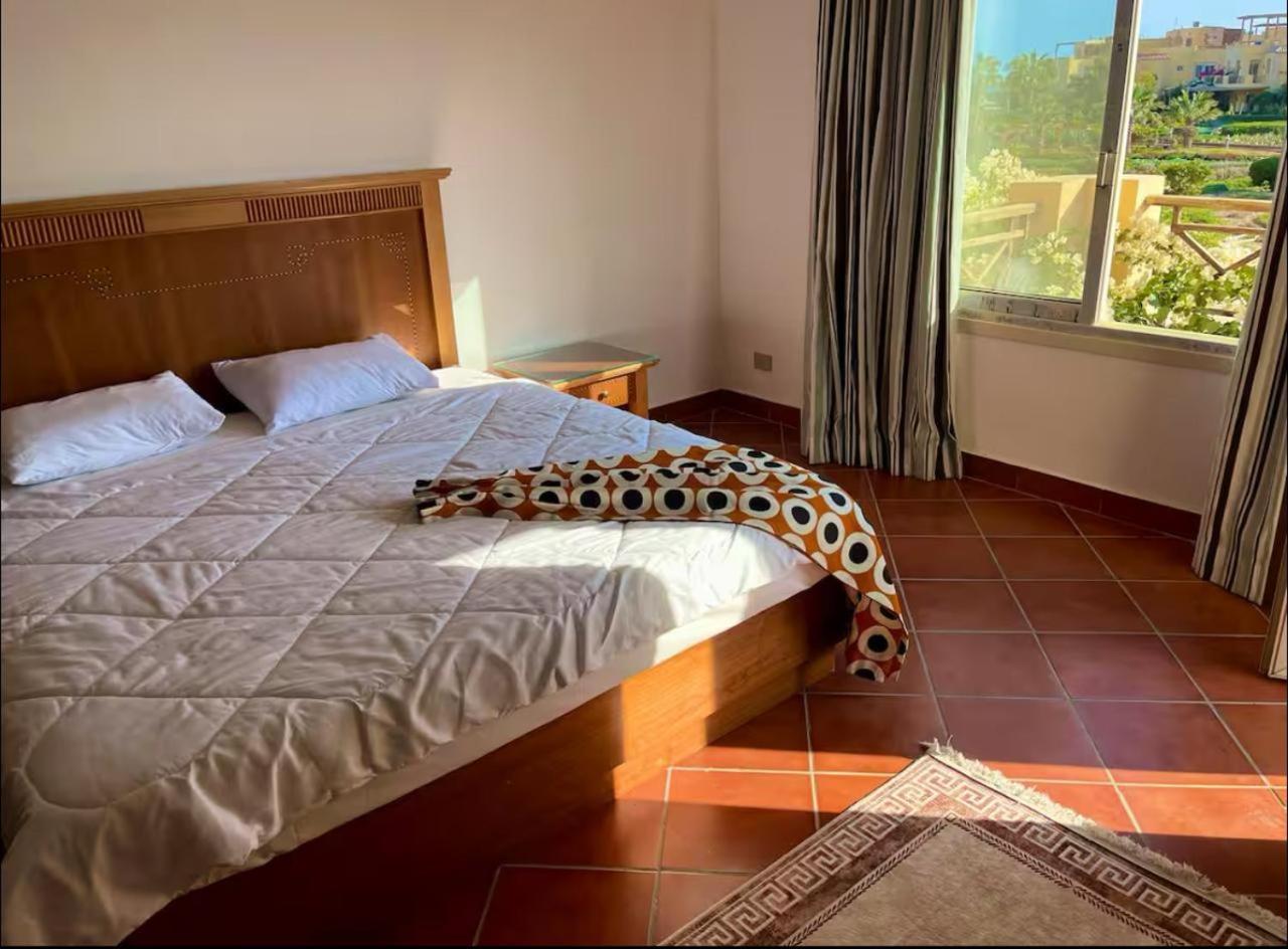 A Sea View Spacious Cheering 5 Bedroom Villa Ain Sokhna "Ain Bay" فيلا كاملة للإيجار قرية العين باي Ain Suchna Exterior foto