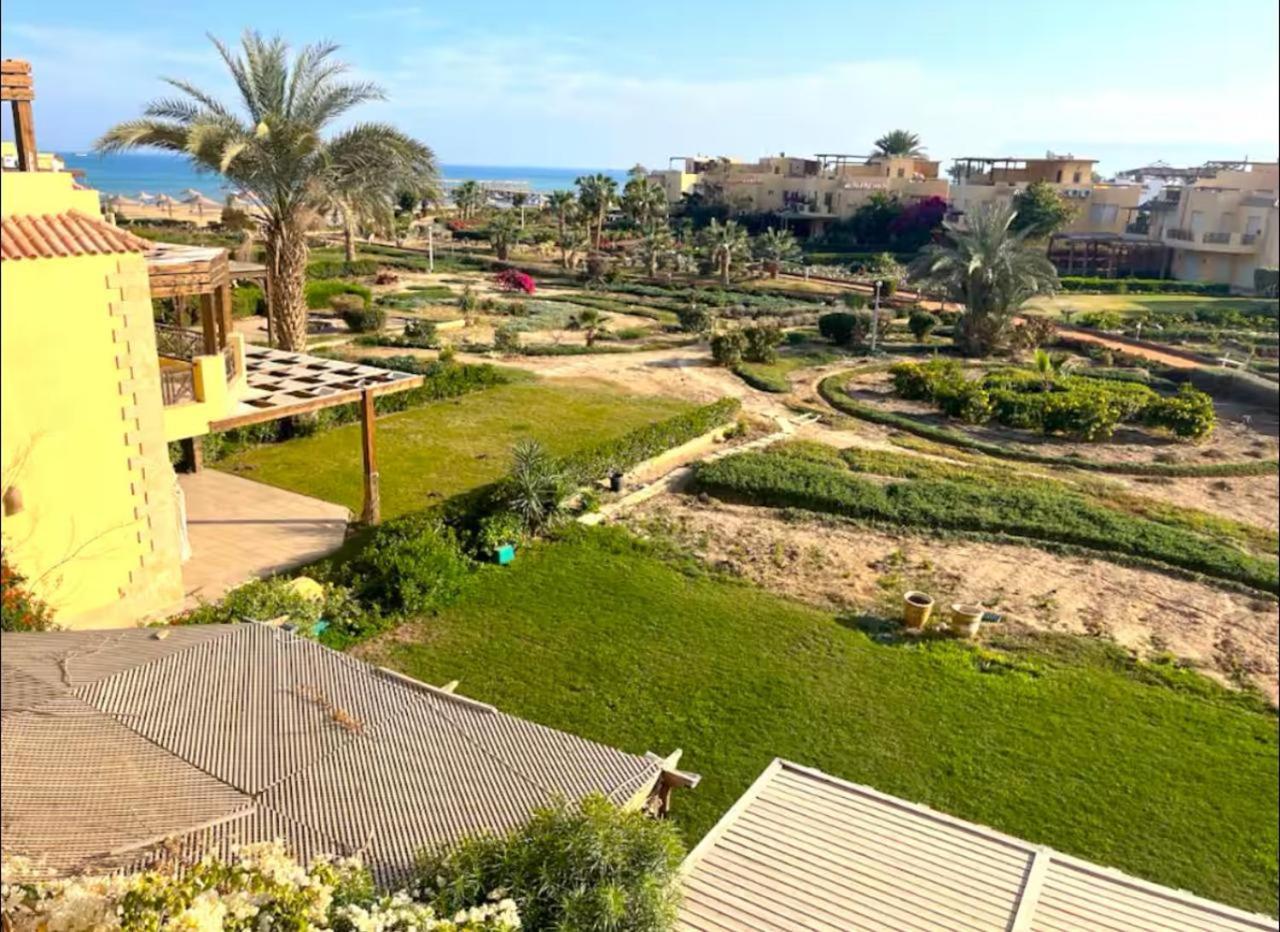A Sea View Spacious Cheering 5 Bedroom Villa Ain Sokhna "Ain Bay" فيلا كاملة للإيجار قرية العين باي Ain Suchna Exterior foto
