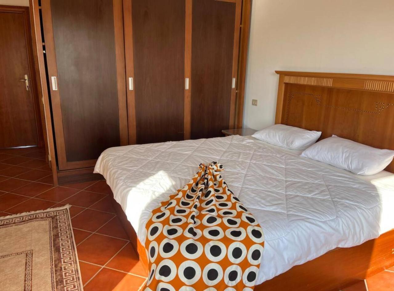 A Sea View Spacious Cheering 5 Bedroom Villa Ain Sokhna "Ain Bay" فيلا كاملة للإيجار قرية العين باي Ain Suchna Exterior foto