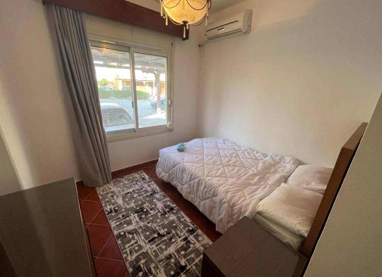 A Sea View Spacious Cheering 5 Bedroom Villa Ain Sokhna "Ain Bay" فيلا كاملة للإيجار قرية العين باي Ain Suchna Exterior foto