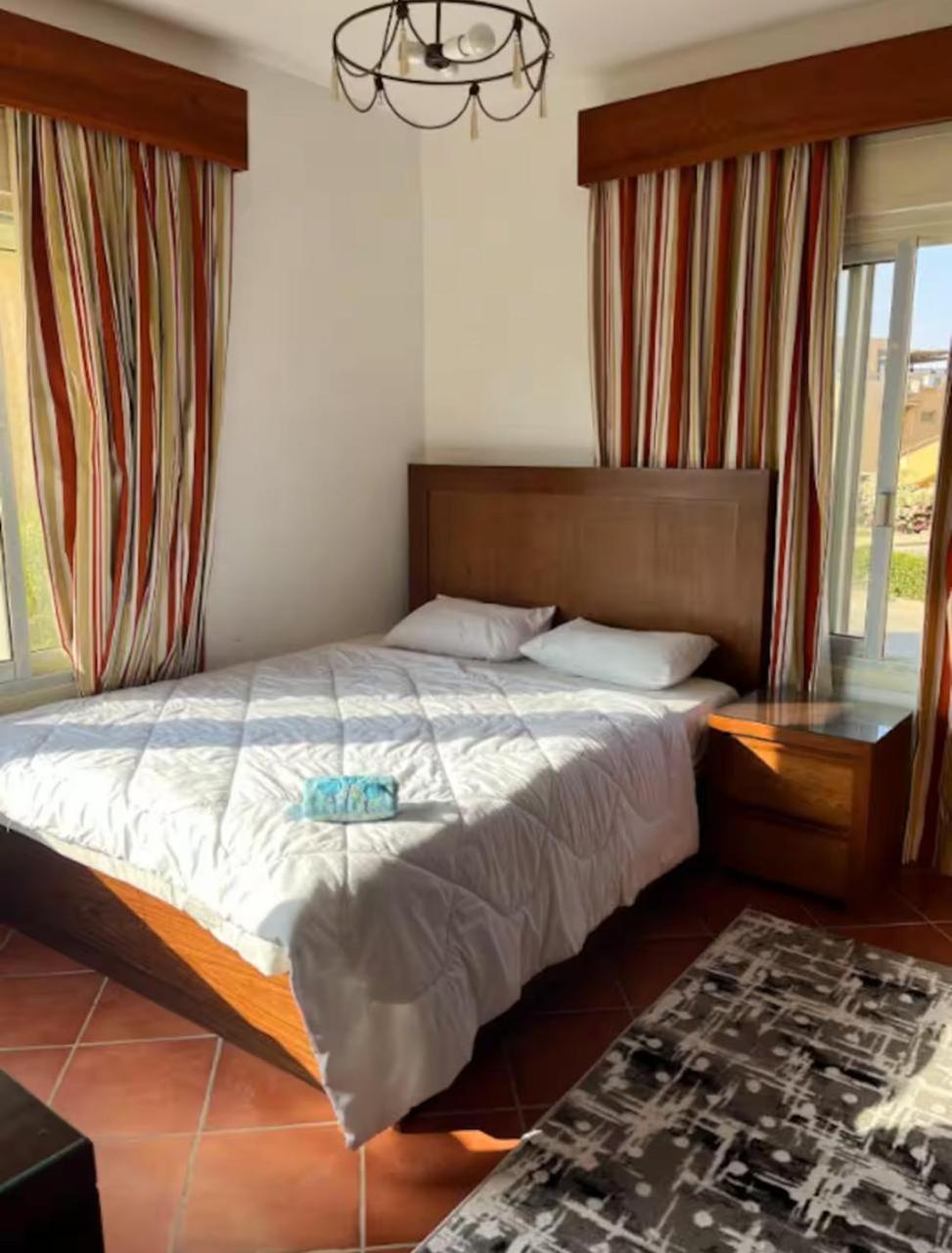 A Sea View Spacious Cheering 5 Bedroom Villa Ain Sokhna "Ain Bay" فيلا كاملة للإيجار قرية العين باي Ain Suchna Exterior foto